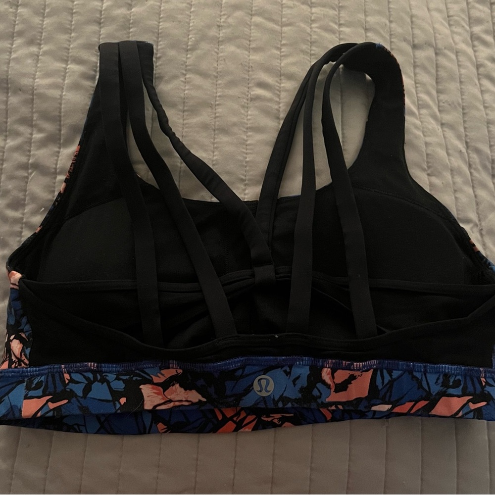 NWOT Lululemon bra size 10 never worn